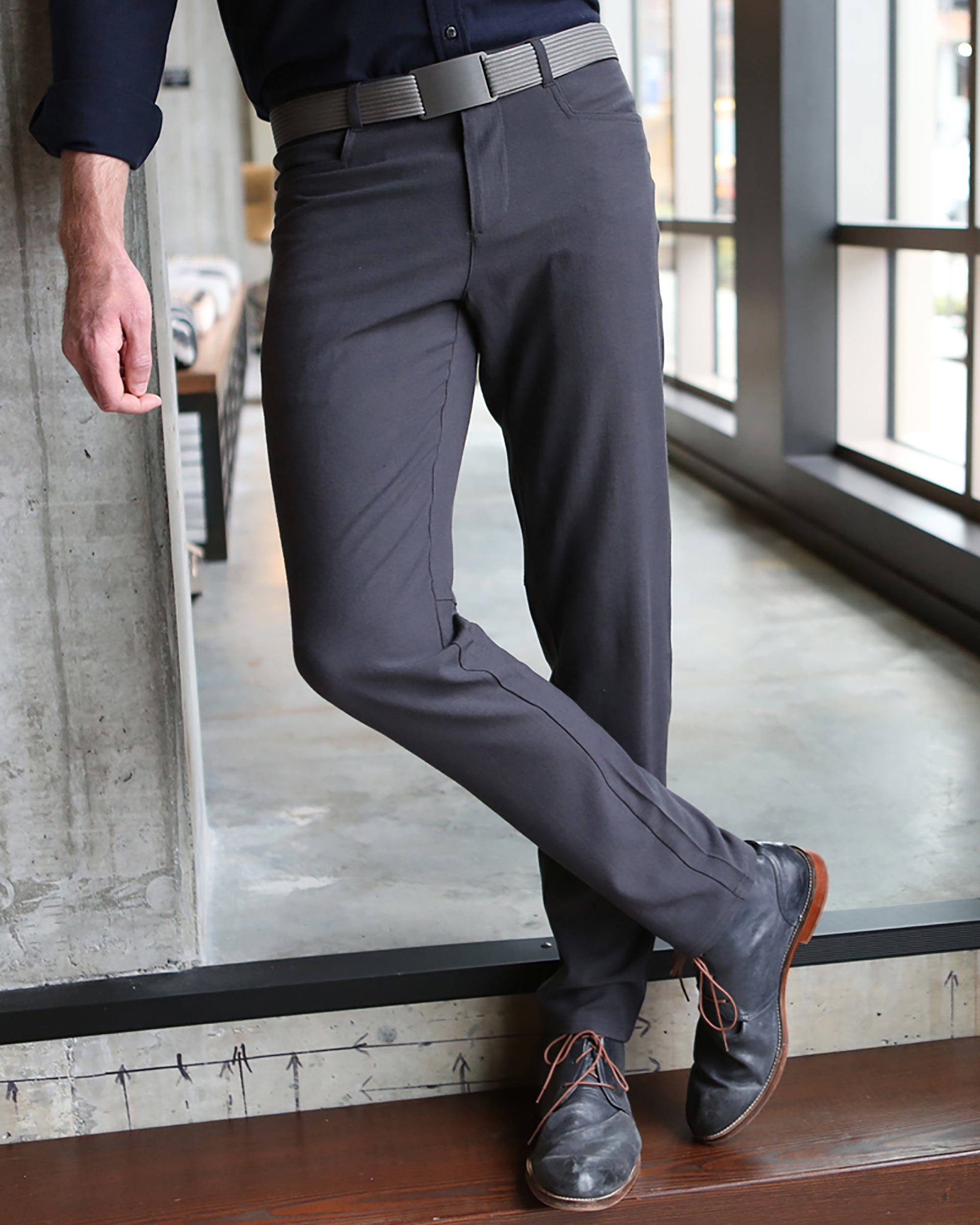 Calvin Klein Men Modern Fit Dress Pant, Black, 30W x 30L at  Men's  Clothing store